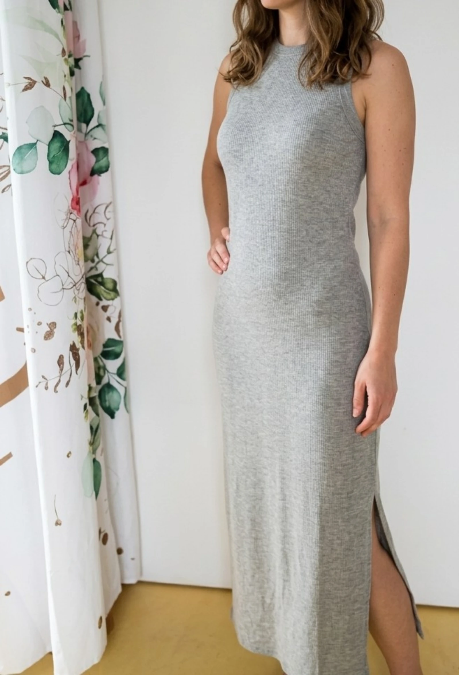 Robe longue près du corps avec fente sur le côté matière fibre écologique d' origine végétale